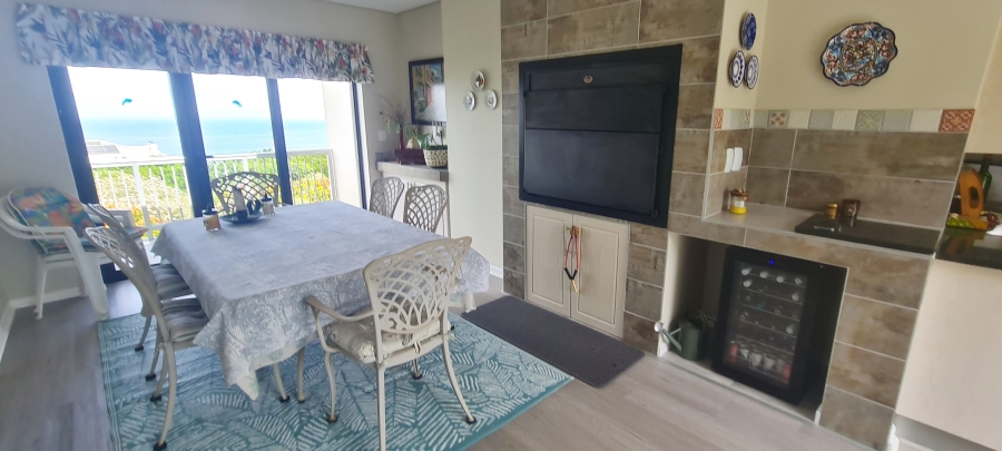 3 Bedroom Property for Sale in Village On Sea Western Cape